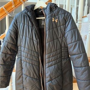 Under Armour Girls Willow Parker Puffer Jacket in Black with Gold Accent